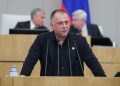 «Тупая бюрократия»: Бородай рассказал, куда и почему утекает российская молодежь
